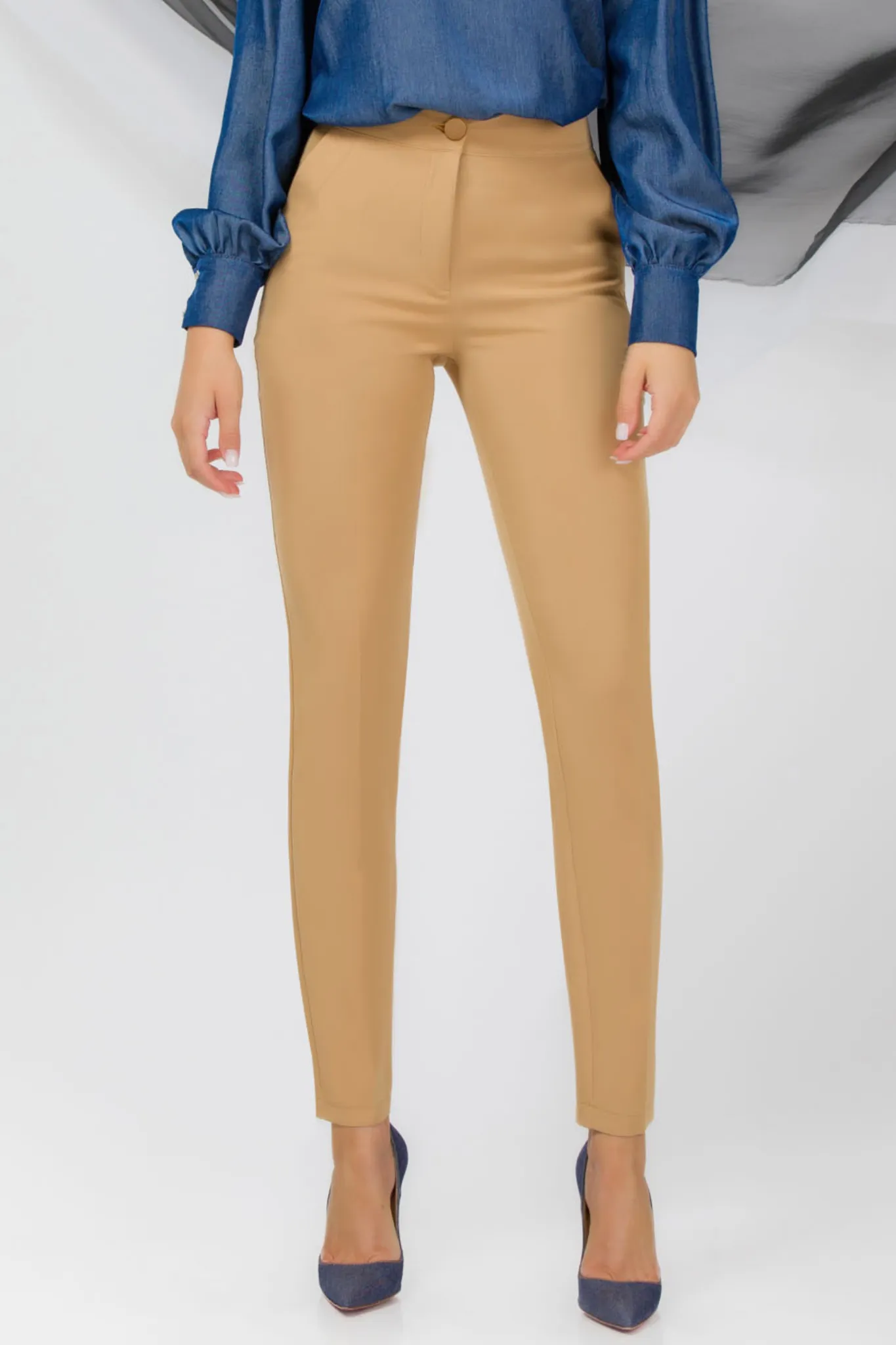 Pantaloni eleganti beige a sigaretta Pretty Girl con tasche laterali